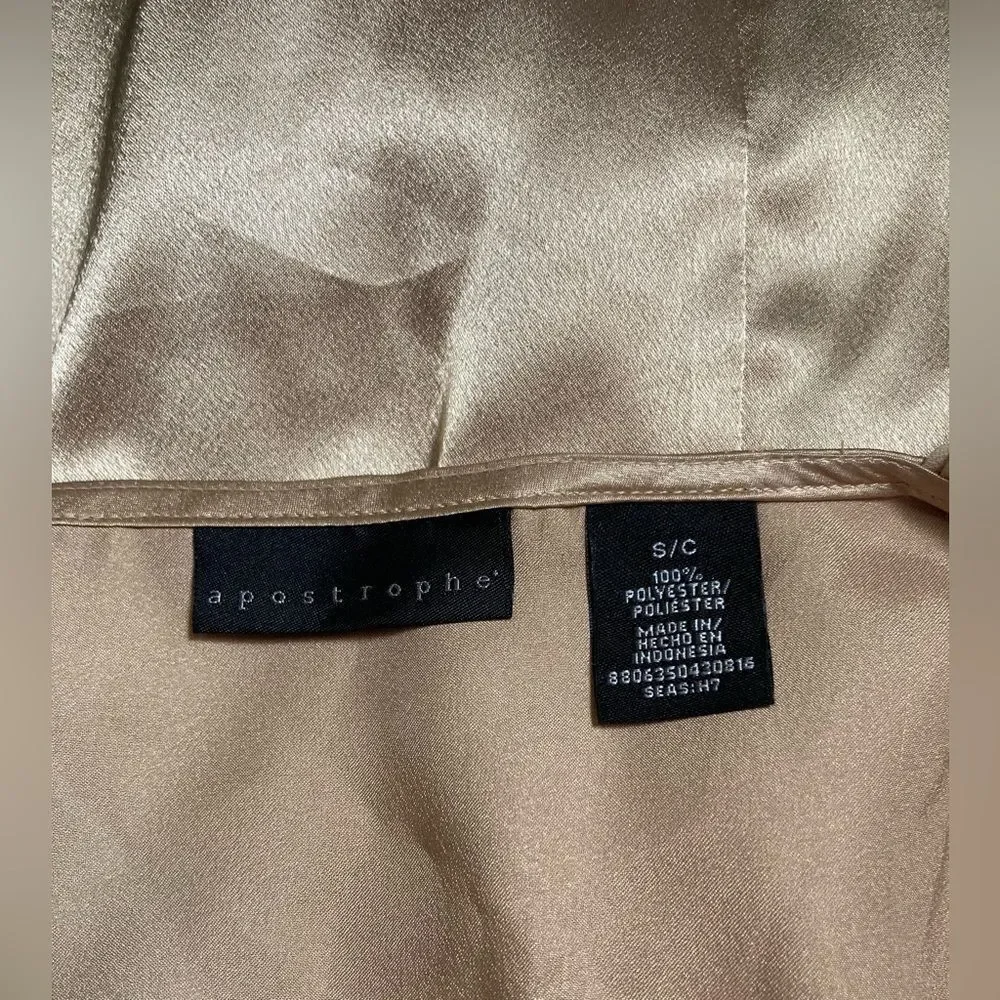 Apostrophe gold ruffle button up sleeveless blouse - Picture 2 of 4